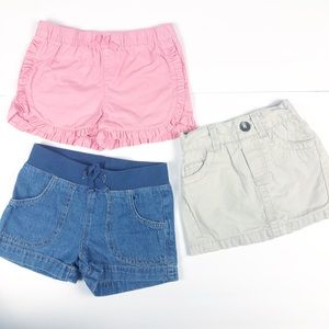 Bundle of 4 - 5 T Carter's Bottoms